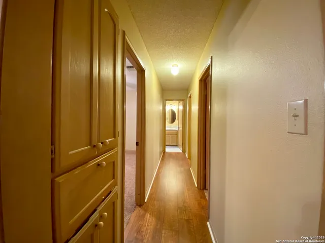 $2,400 | 8911 Shady Leaf, San Antonio, TX 78254