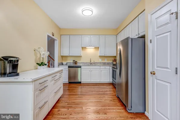 $649,900 | 6526 Parish Glebe Lane, Alexandria, VA 22315