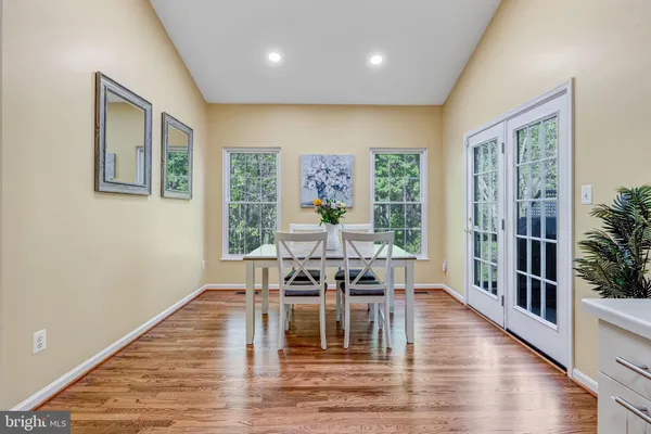 $649,900 | 6526 Parish Glebe Lane, Alexandria, VA 22315