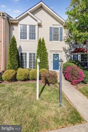 $649,900 | 6526 Parish Glebe Lane, Alexandria, VA 22315