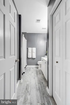 $649,900 | 6526 Parish Glebe Lane, Alexandria, VA 22315