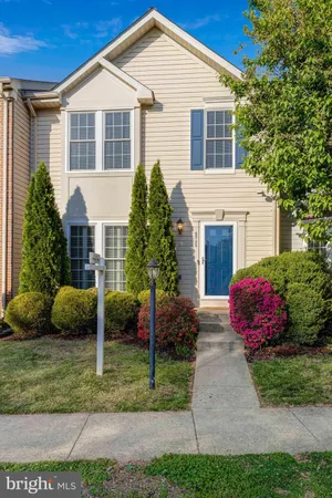 $649,900 | 6526 Parish Glebe Lane, Alexandria, VA 22315