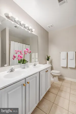 $649,900 | 6526 Parish Glebe Lane, Alexandria, VA 22315