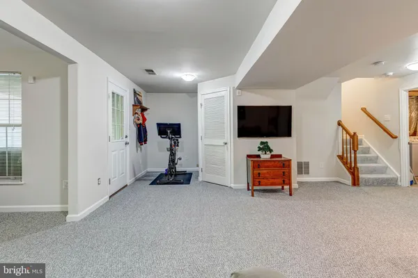 $649,900 | 6526 Parish Glebe Lane, Alexandria, VA 22315