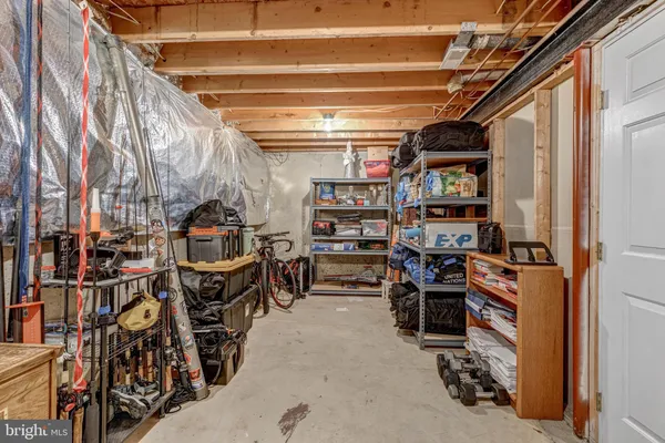 $649,900 | 6526 Parish Glebe Lane, Alexandria, VA 22315