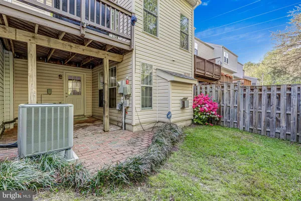 $649,900 | 6526 Parish Glebe Lane, Alexandria, VA 22315