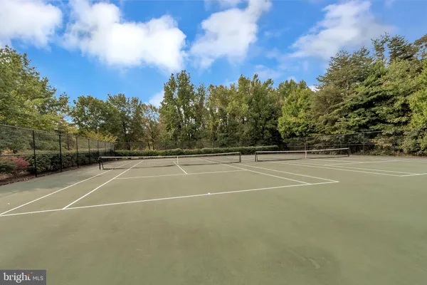 $649,900 | 6526 Parish Glebe Lane, Alexandria, VA 22315