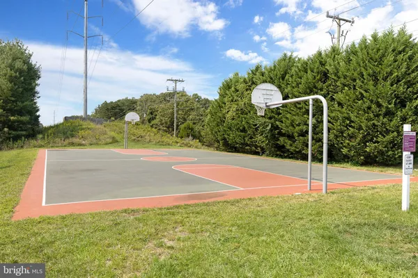 $649,900 | 6526 Parish Glebe Lane, Alexandria, VA 22315