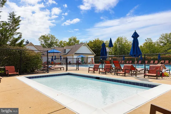 $649,900 | 6526 Parish Glebe Lane, Alexandria, VA 22315