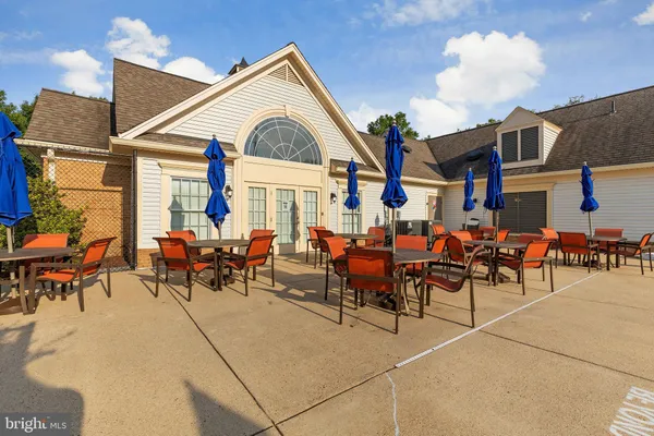 $649,900 | 6526 Parish Glebe Lane, Alexandria, VA 22315