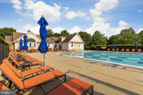 $649,900 | 6526 Parish Glebe Lane, Alexandria, VA 22315