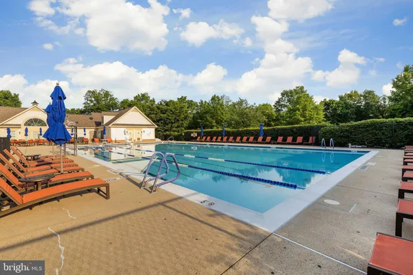 $649,900 | 6526 Parish Glebe Lane, Alexandria, VA 22315