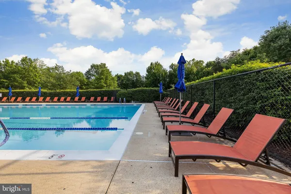 $649,900 | 6526 Parish Glebe Lane, Alexandria, VA 22315