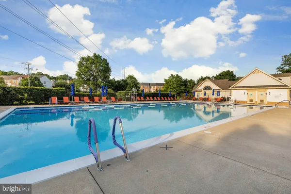 $649,900 | 6526 Parish Glebe Lane, Alexandria, VA 22315