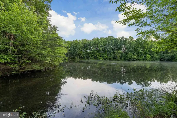 $649,900 | 6526 Parish Glebe Lane, Alexandria, VA 22315