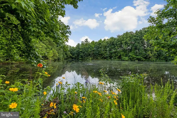 $649,900 | 6526 Parish Glebe Lane, Alexandria, VA 22315