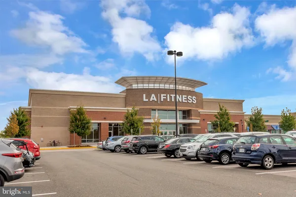 $649,900 | 6526 Parish Glebe Lane, Alexandria, VA 22315