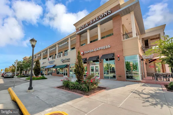 $649,900 | 6526 Parish Glebe Lane, Alexandria, VA 22315