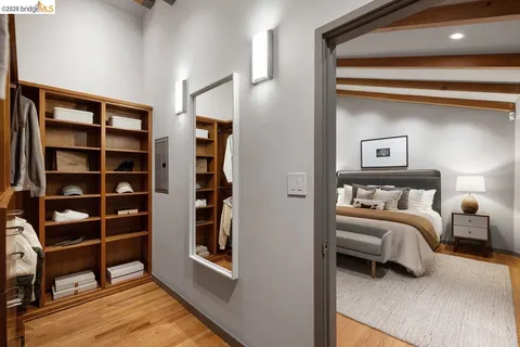 $2,290,000 | 12131 Skyline Boulevard, Oakland, CA 94619