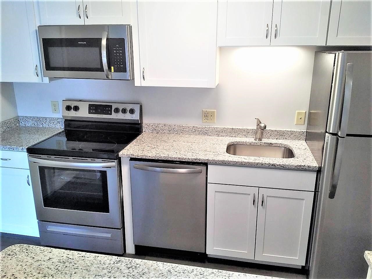 9 Strawberry Bank Road, Unit 18 Nashua, NH 03062 - Photo 1 of 24