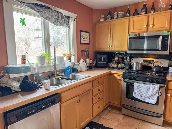 $615,000 | 460-462 Colchester Avenue, Burlington, VT 05401