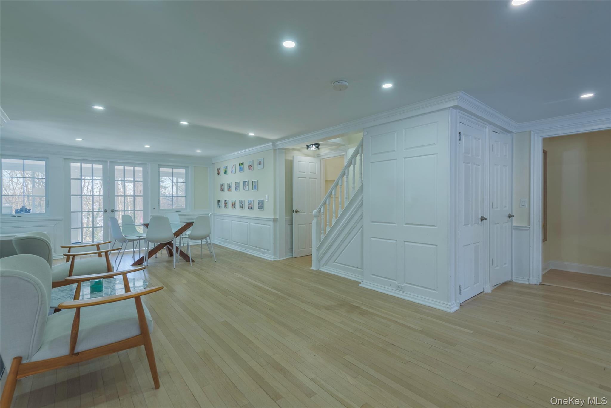20 North Ravine Road Great Neck, NY 11023 - Photo 3 of 27 a view of a livingroom with furniture and wooden floor