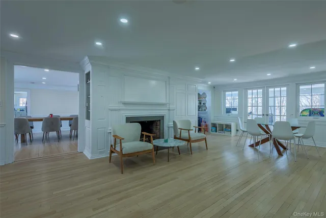 $15,000 | 20 North Ravine Road, Great Neck, NY 11023