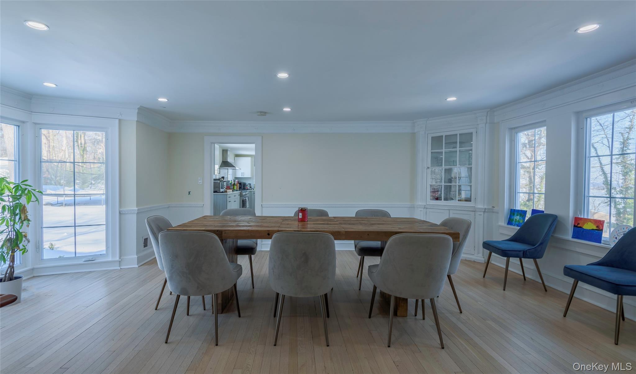 20 North Ravine Road Great Neck, NY 11023 - Photo 7 of 27 a view of a dining room with furniture and wooden floor