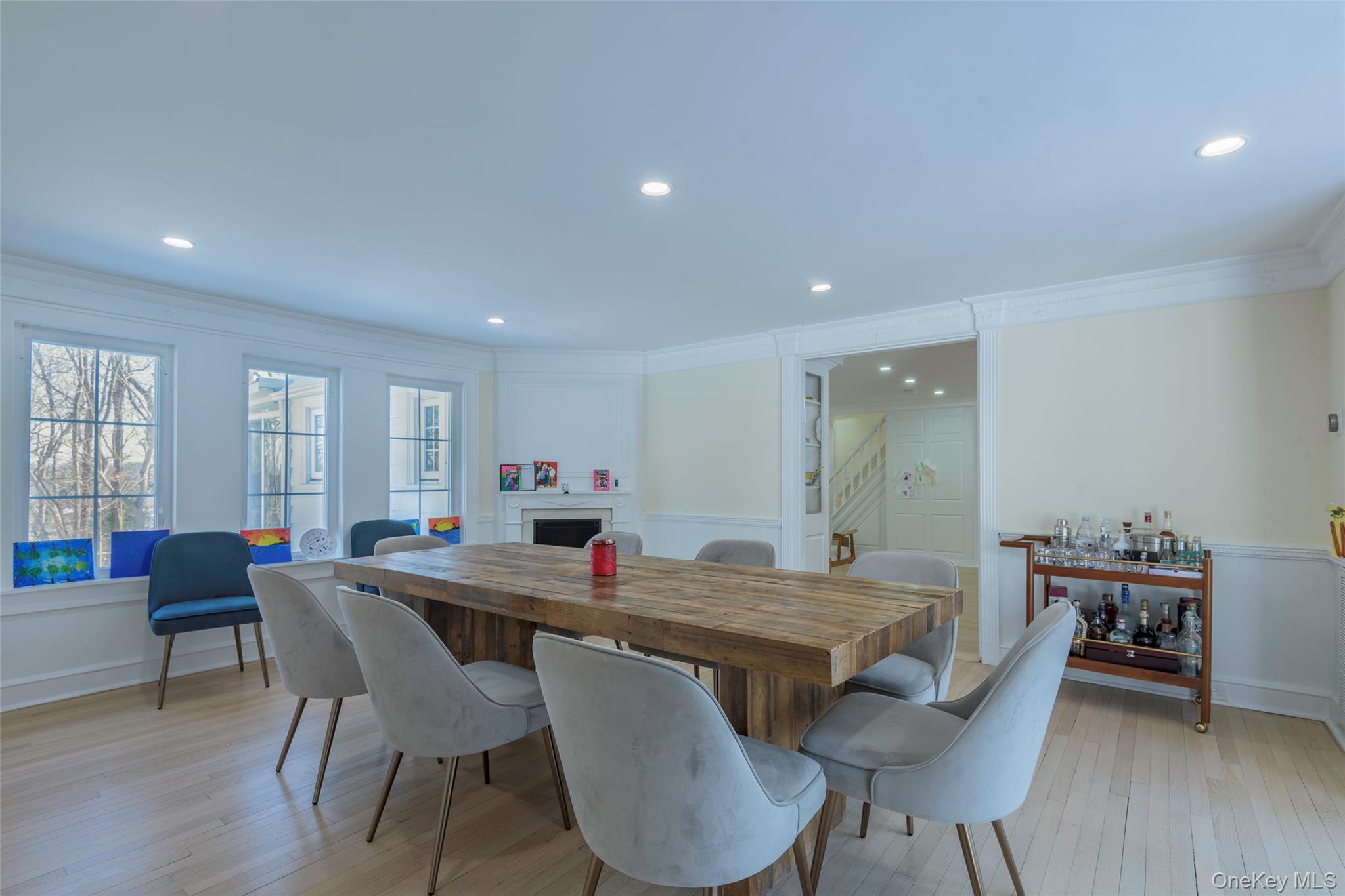 20 North Ravine Road Great Neck, NY 11023 - Photo 8 of 27 a view of a dining room with furniture and wooden floor