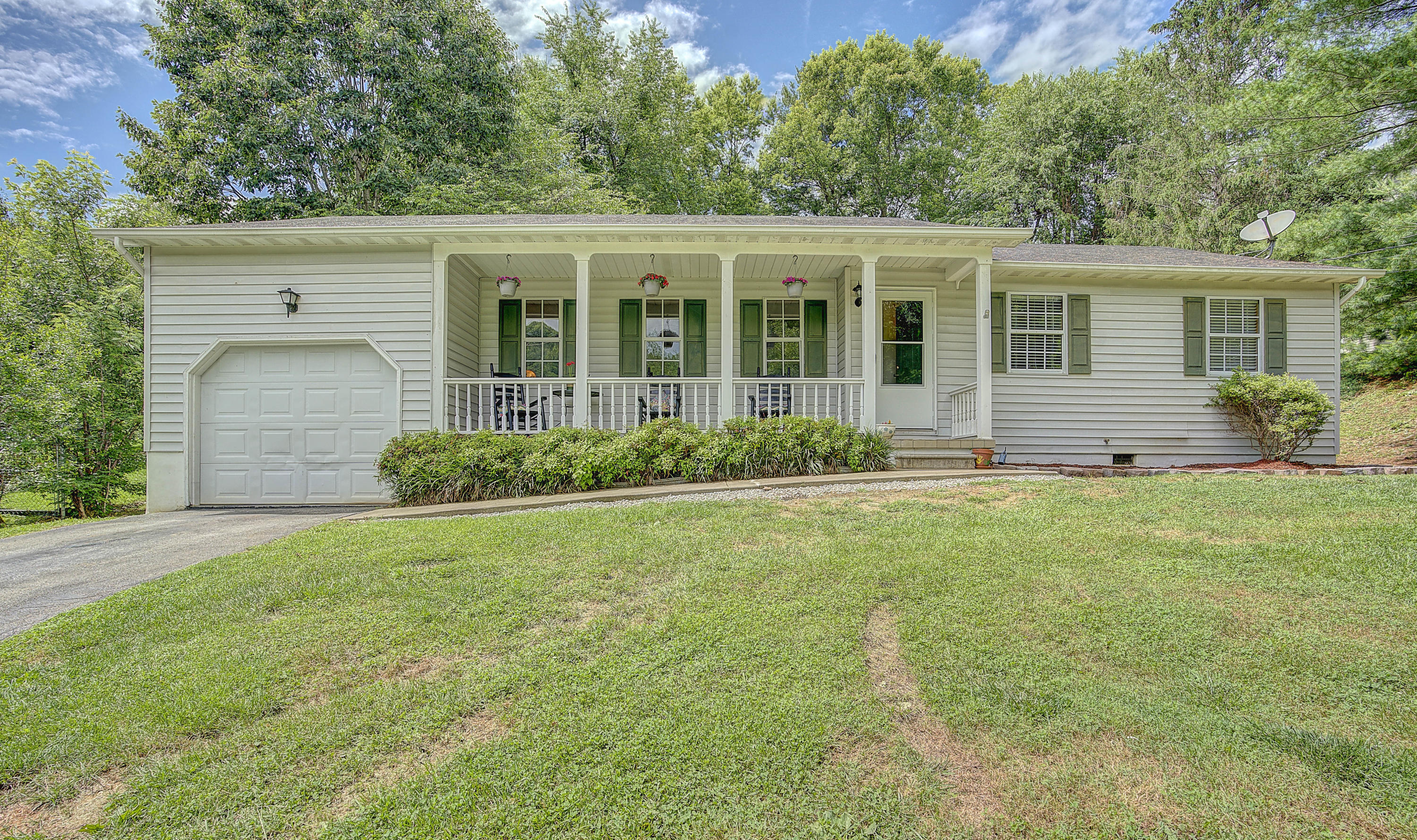 278 Big Springs Road Elizabethton, TN 37643 - Photo 1 of 36 BigS--24