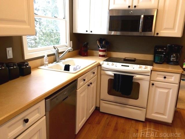 259 Whitney Drive Rochester Hills, MI 48307 - Photo 7 of 31