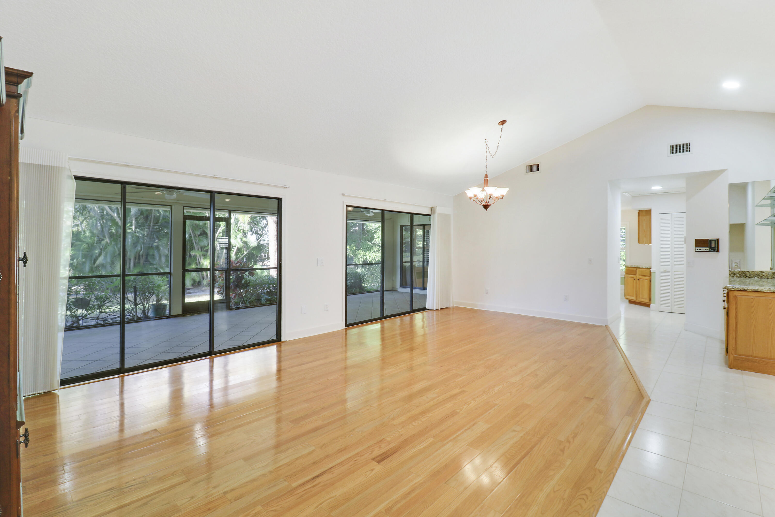 6239 Longleaf Pine Drive Jupiter, FL 33458 - Photo 4 of 36 House3-14