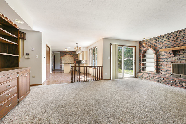 3033 East Hickory Lane Crete, IL 60417 - Photo 6 of 18 a view of a hallway with closet area