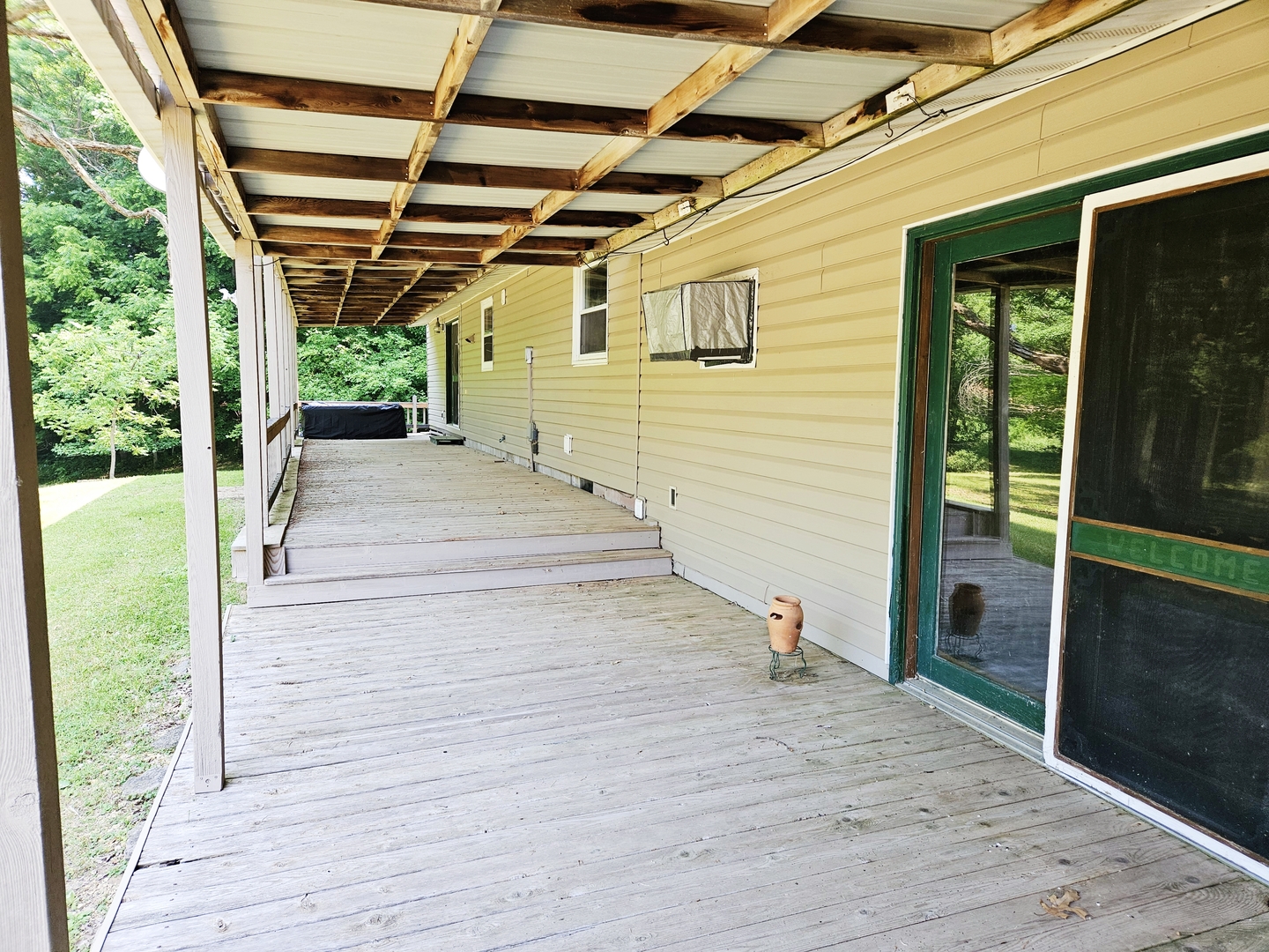 16710 Browns Road Morrison, IL 61270 - Photo 3 of 39 a view of a porch