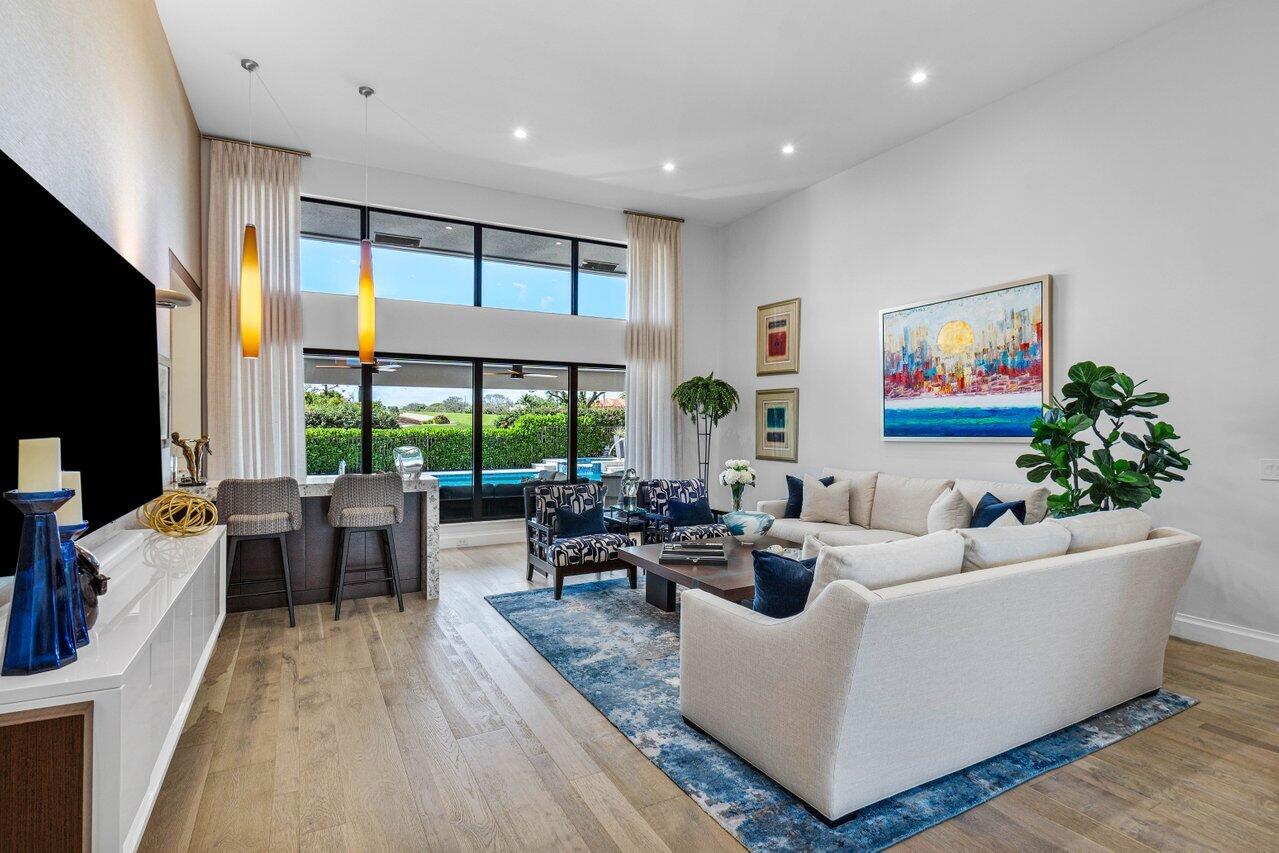 4693 Bocaire Boulevard Boca Raton, FL 33487 - Photo 7 of 57 Living room