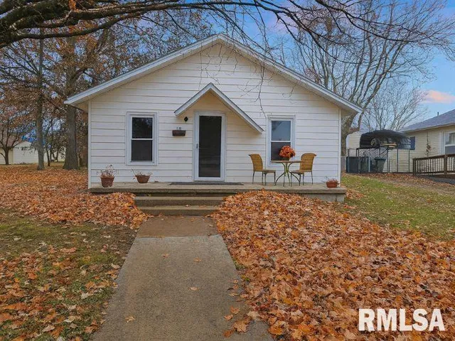 $79,900 | 511 North Shelby Avenue, Salem, IL 62881
