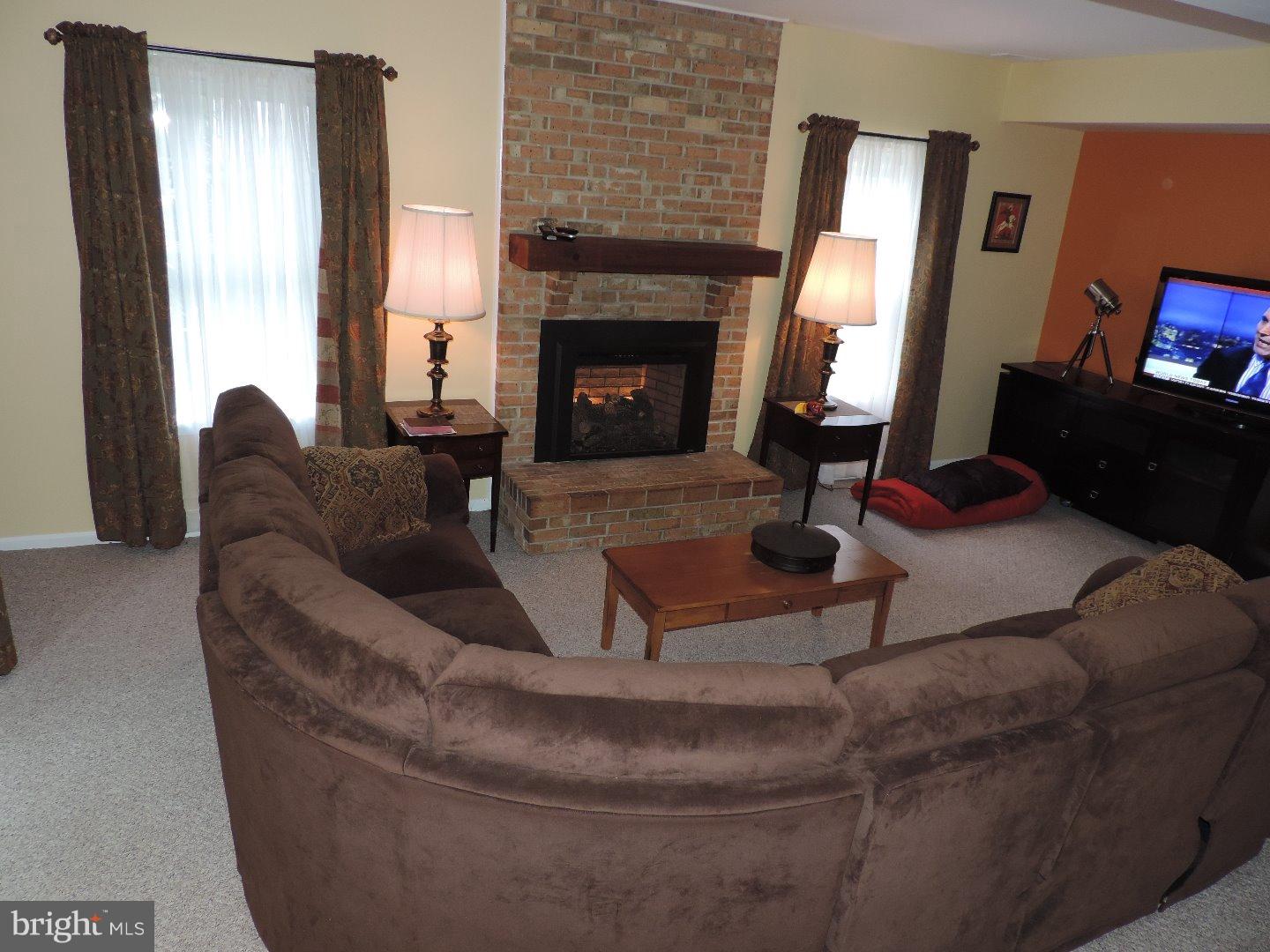 165 Aspen Road Yardley, PA 19067 - Photo 6 of 25 Gallery Image 6