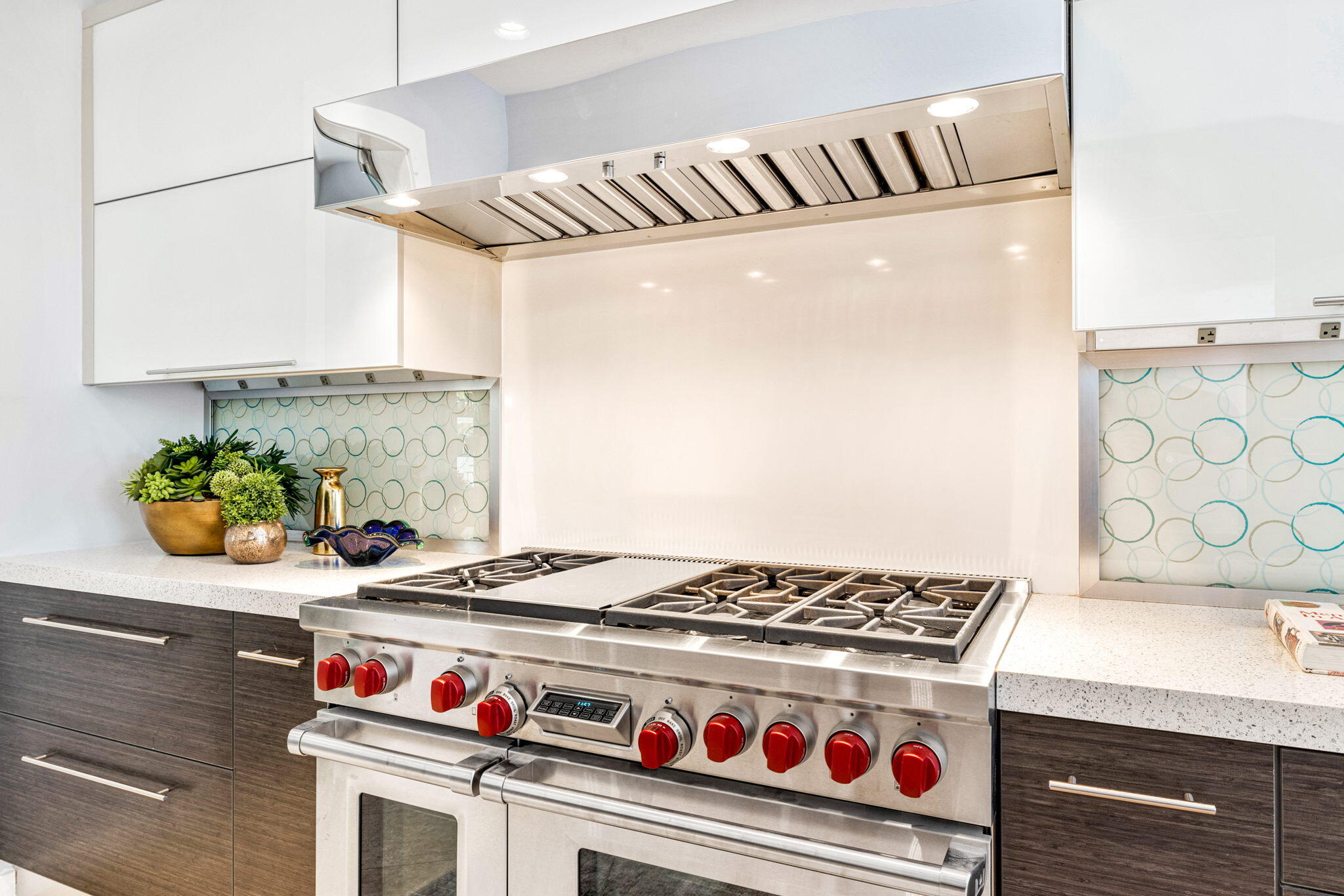 28 Clancy Lane South Rancho Mirage, CA 92270 - Photo 22 of 78 a utility room with stainless steel appliances and a sink