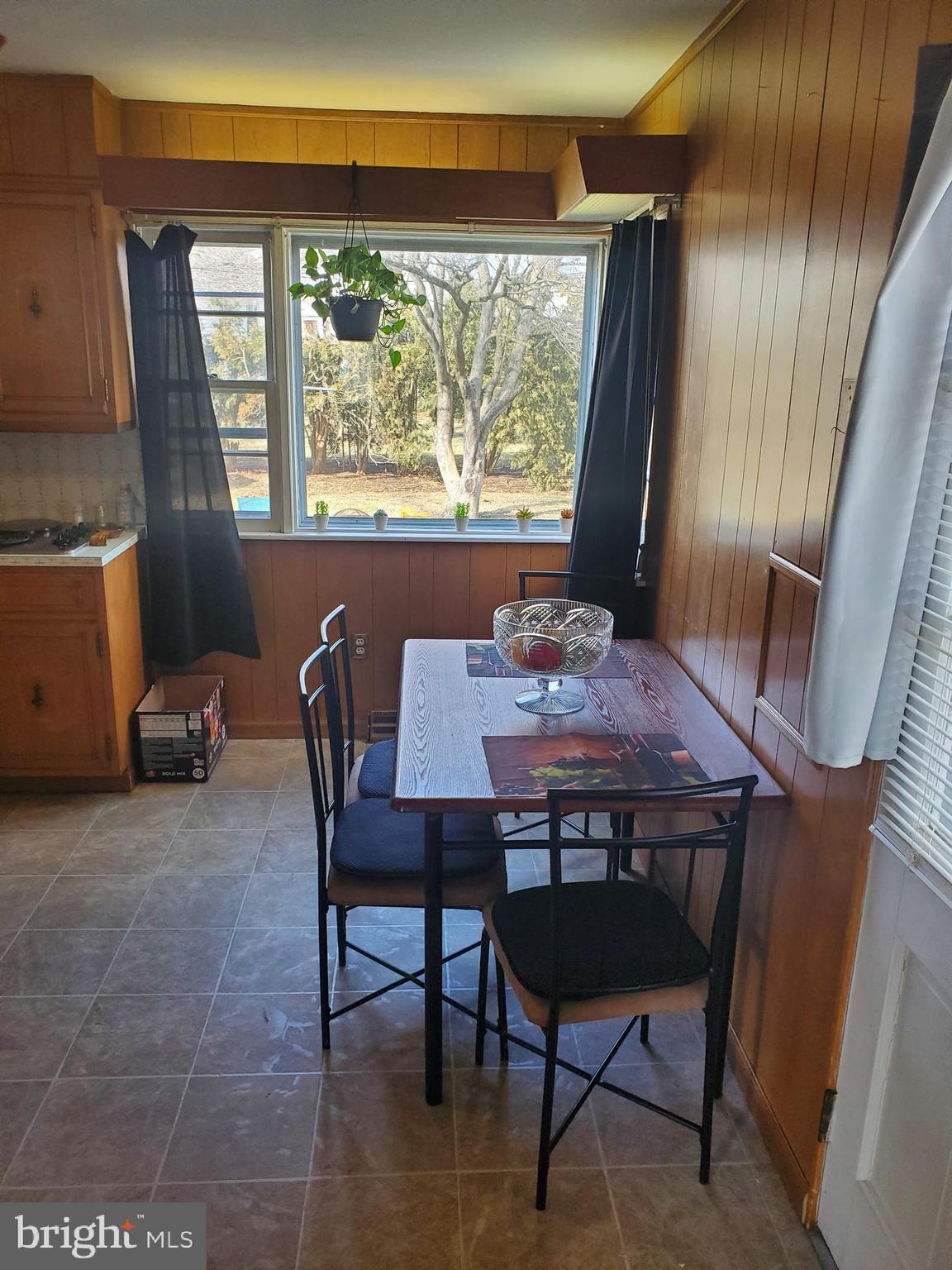 511 Grill Avenue Reading, PA 19607 - Photo 5 of 17