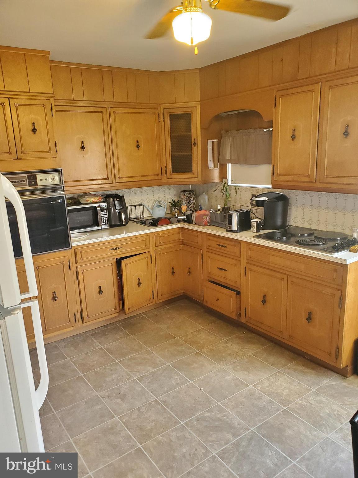 511 Grill Avenue Reading, PA 19607 - Photo 6 of 17