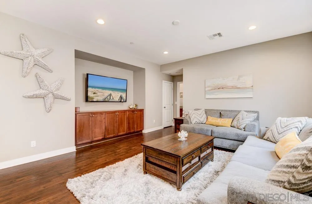 7508 Eagle Drive Santee, CA 92071 - Photo 3 of 25 a living room with furniture