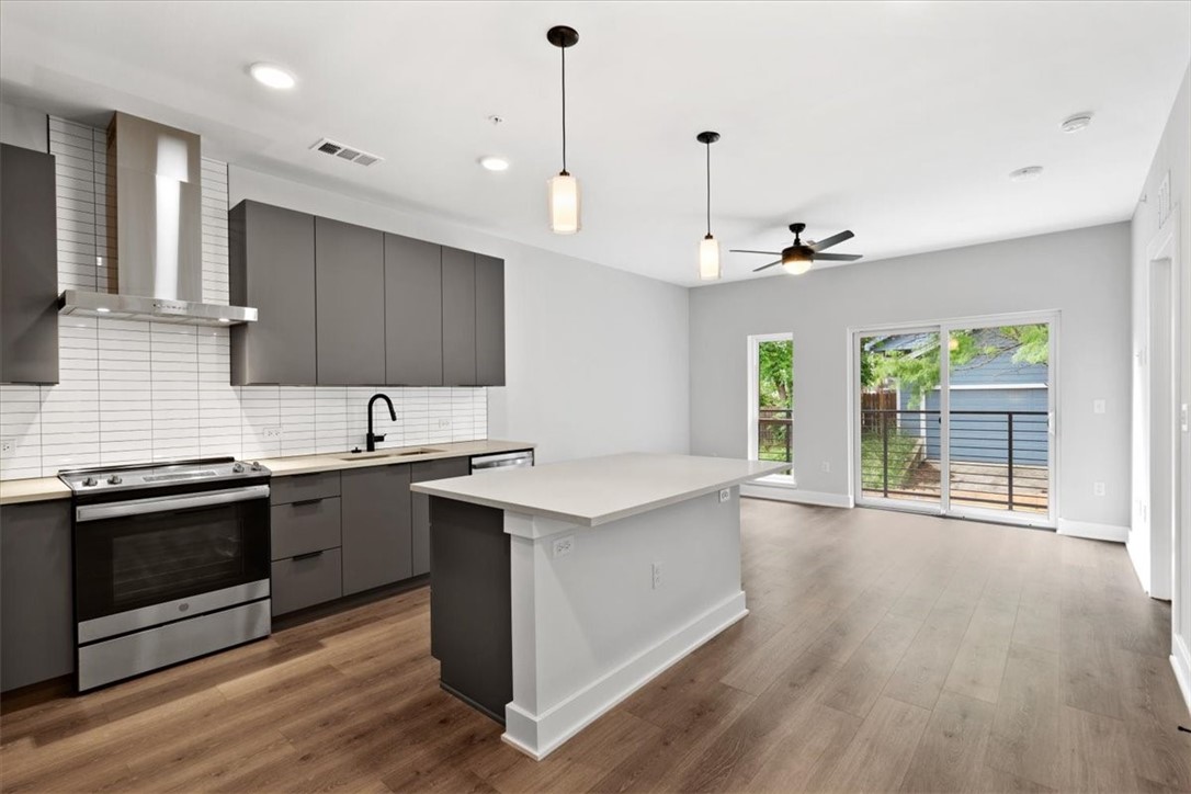 2220 Webberville Road, Unit 318 Austin, TX 78702 - Photo 8 of 21