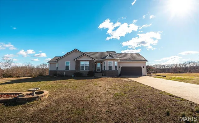 $278,000 | 18430 Charity Drive, Dixon, MO 65459