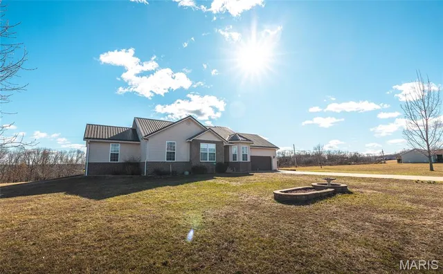$278,000 | 18430 Charity Drive, Dixon, MO 65459