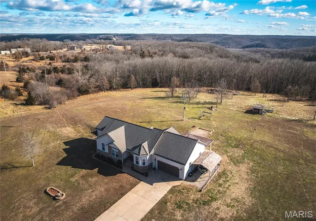 $278,000 | 18430 Charity Drive, Dixon, MO 65459