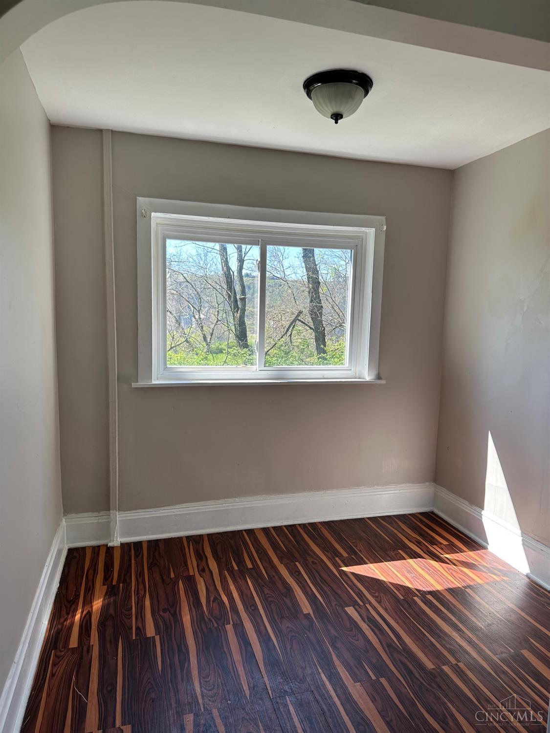 3151 River Road Cincinnati, OH 45204 - Photo 16 of 26 Upper unit (2 bedroom unit) eat in dining room.