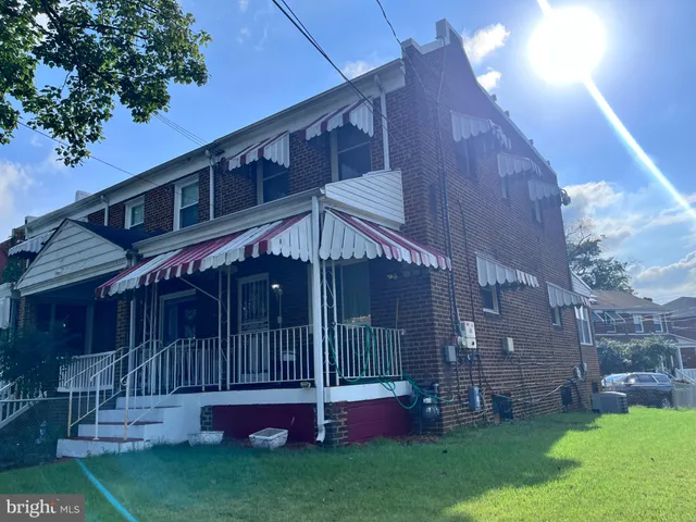 $369,500 | 1001 30th Street Southeast, Washington, DC 20019