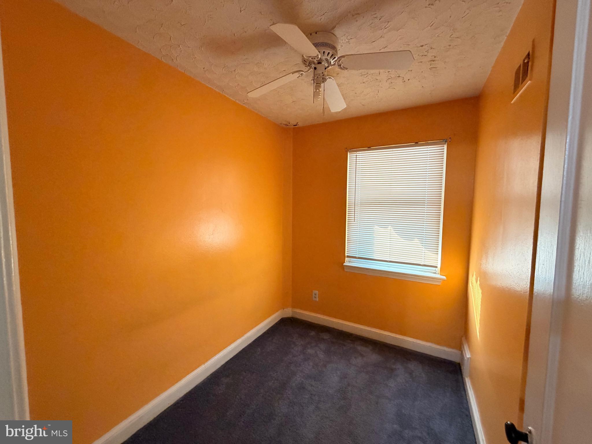 1001 30th Street Southeast Washington, DC 20019 - Photo 13 of 40 an empty room with a window