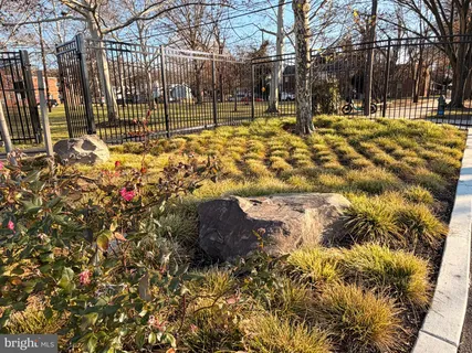 $369,500 | 1001 30th Street Southeast, Washington, DC 20019