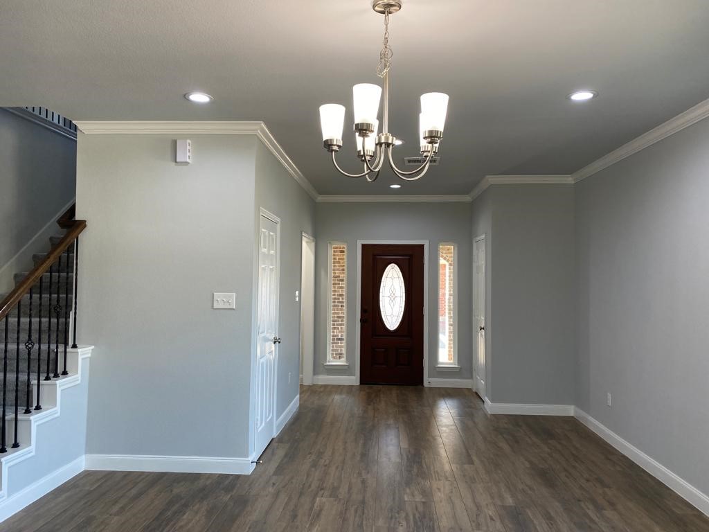 7655 Ameswood Road Houston, TX 77095 - Photo 2 of 23 Spacious Entry